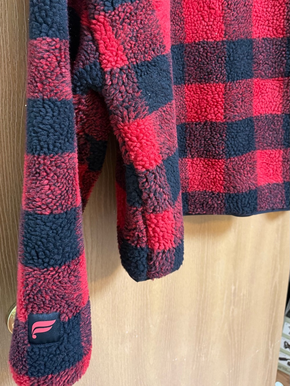 NWT Fabletics Red Black Buffalo Plaid Sherpa Jacket Women’s - Picture 4 of 6